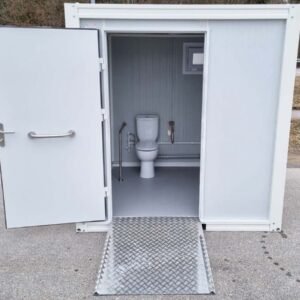 Behinderten Toilette - WC Container mit Rampe - barrierefrei