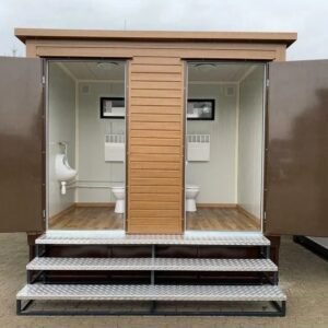 Doppelter Sanitärcontainer mit Abwassertank – WC-Container mit integriertem Fäkalientank